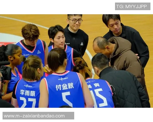 运动新闻北京主场迎战辽宁季后赛第三场争夺激烈双方全力以赴争夺胜利荣耀